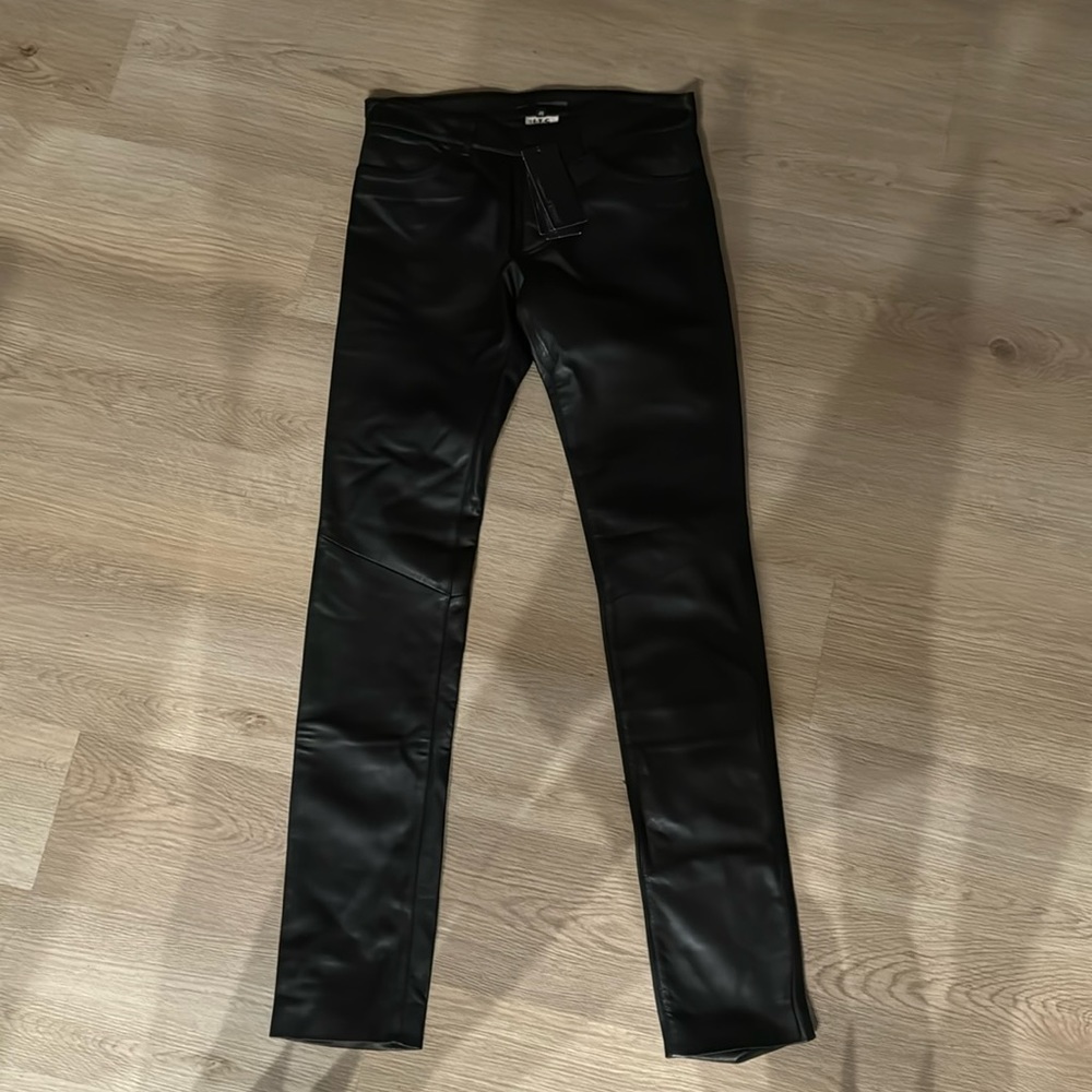 Gianfranco FERRÉ, 100% Leather, made in Italy